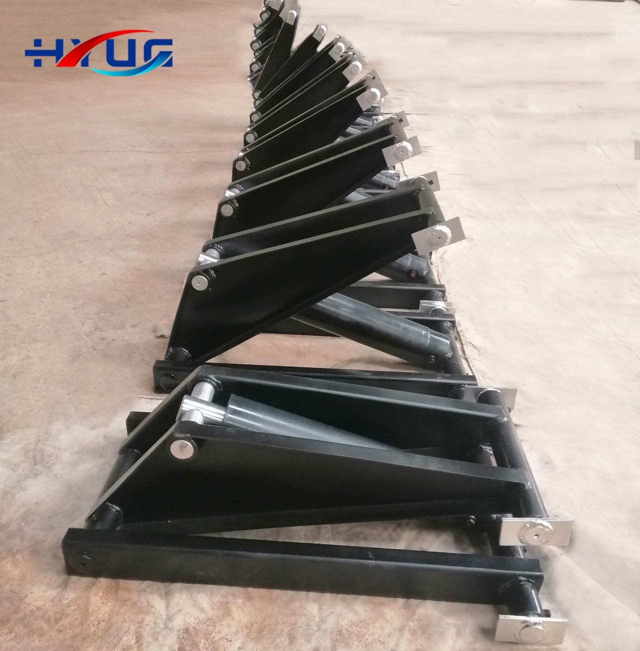 3/6/10 Tons Capacity Double Acting Scissor Type Hydraulic Hoist for Truck Parts16Mpa Pressure ISO9001/CE
